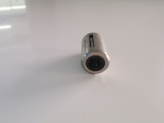 Cuscinetto di scivolo a velocità di movimento liscia con gabbia in nylon/acciaio serie KH